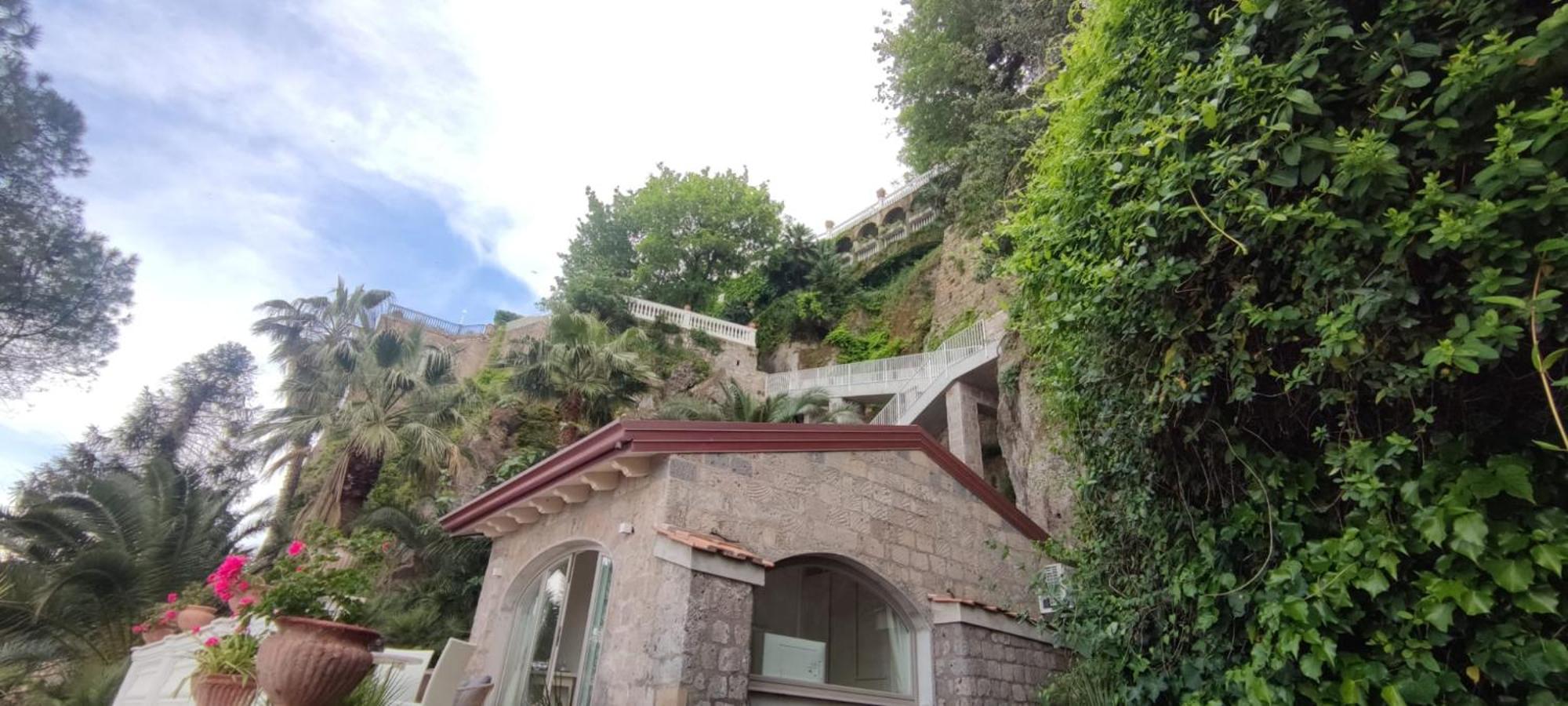ヴィラ シルバーナ ルレ ソレント エクステリア 写真